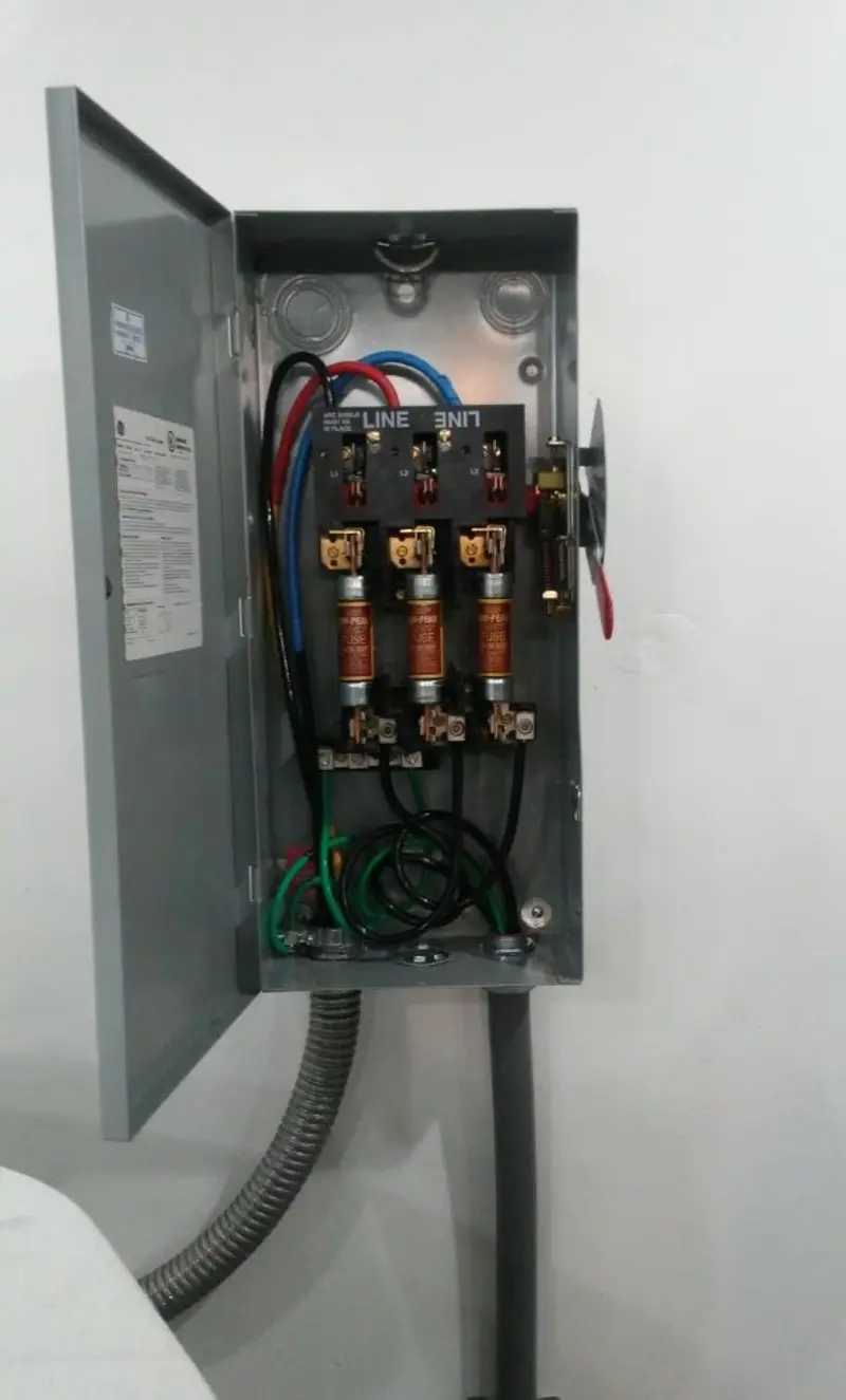 Three-phase disconnect switch installed for Smoke Detector Installation in Lake Worth